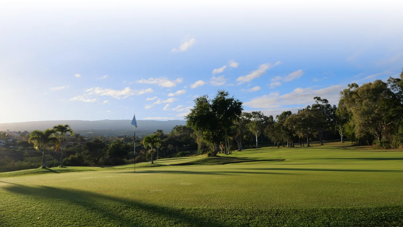 Green avec l’océan en arrière-plan — Golf du Bassin Bleu
