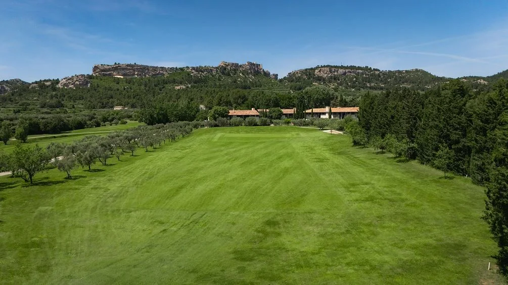 Départ orienté vers les Alpilles — Golf du Domaine de Manville
