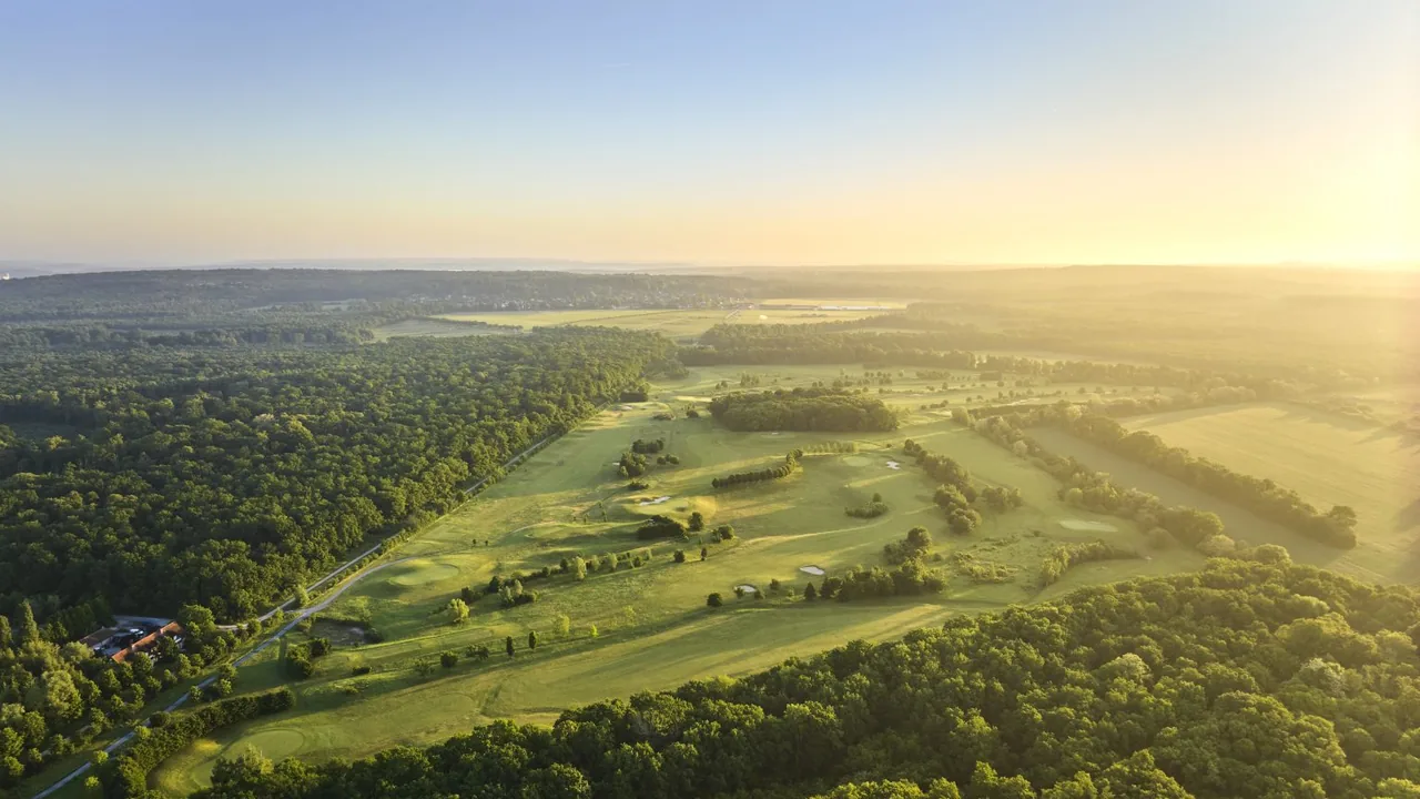 Garden Golf Forêt de Chantilly — vue aérienne du parcours