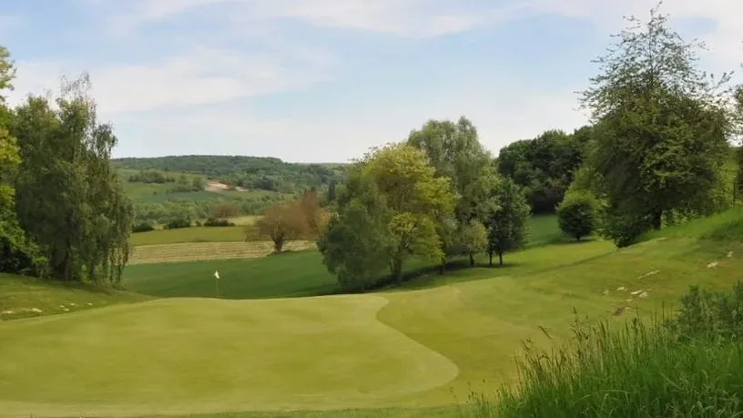 Golf du Val Secret — fairway vallonné
