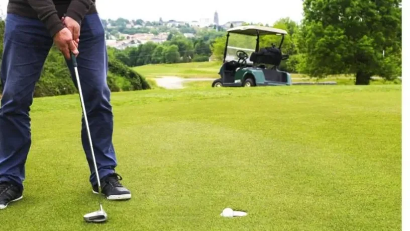 Golf de Bressuire — joueur sur le green