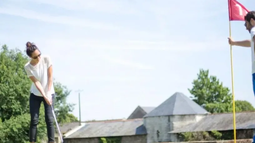 Golf de Loudun-Fontevraud — joueur près du drapeau