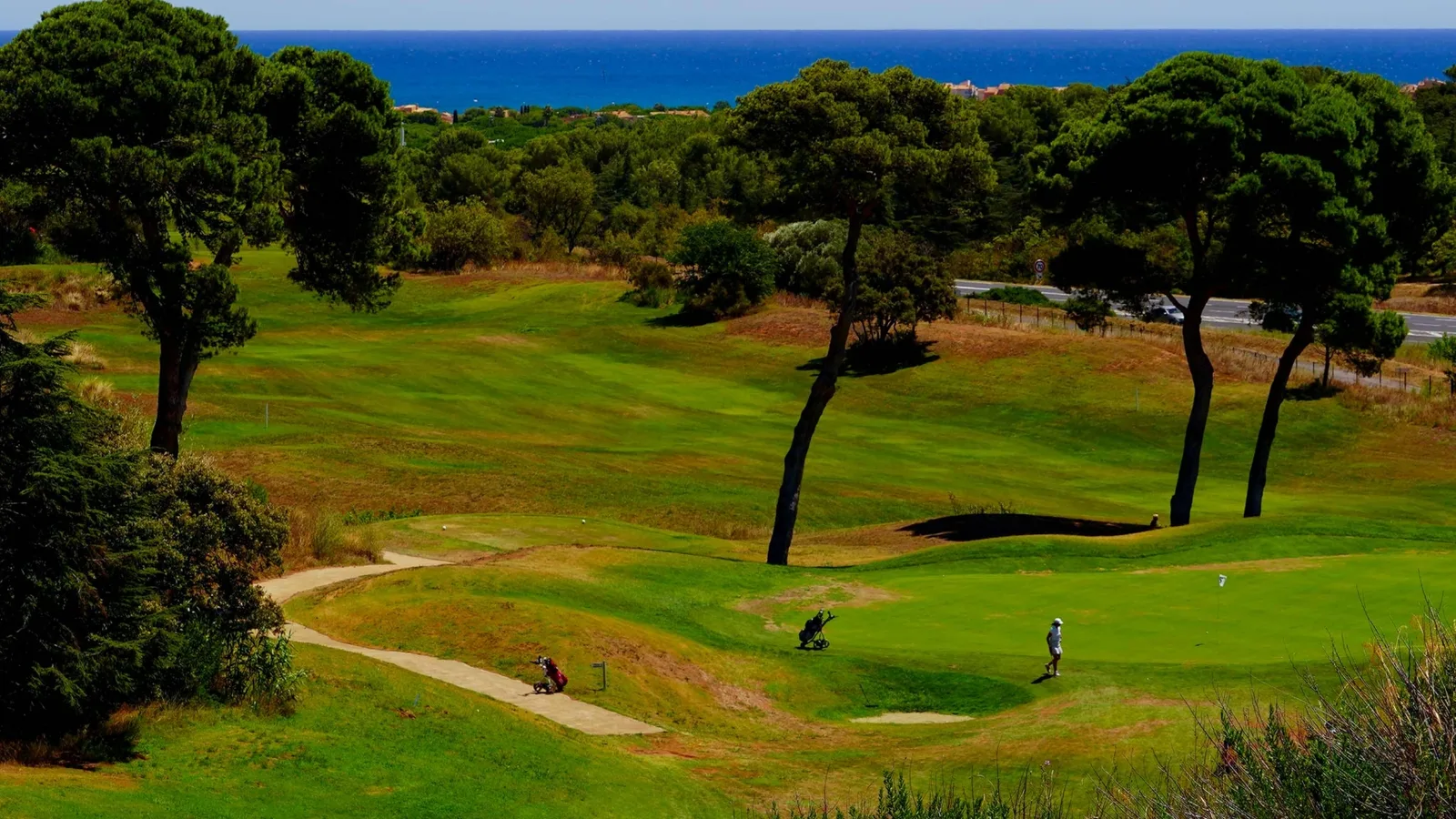 Parcours de Cap d'Agde entre pins et mer Méditerranée